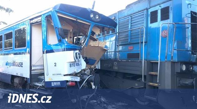 Ve stanici na Domažlicku se srazily vlaky, zraněno je přes dvacet lidí