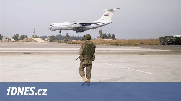V Sýrii spadlo ruské letadlo An-26, zahynuly tři desítky lidí
