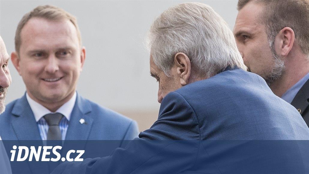Prezident Zeman odpoledne opustí nemocnici a zamíří do Lán