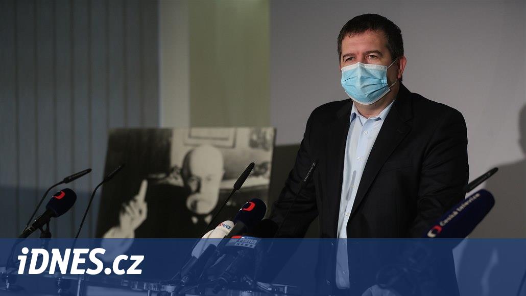 Hamáček vystoupí den poté, co naznačil, že ČSSD nemusí zůstat ve vládě