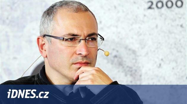 Ruskou pátou kolonu má ČR přímo ve vládě a v KSČM, vzkazuje Chodorkovskij