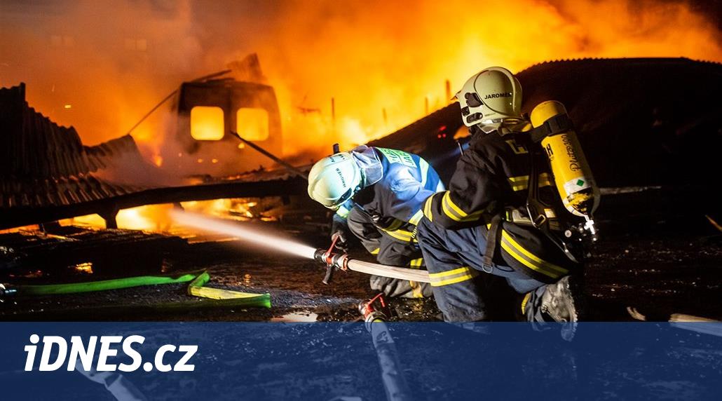 Počet požárů v Česku roste, hasiči chystají rozšíření sboru